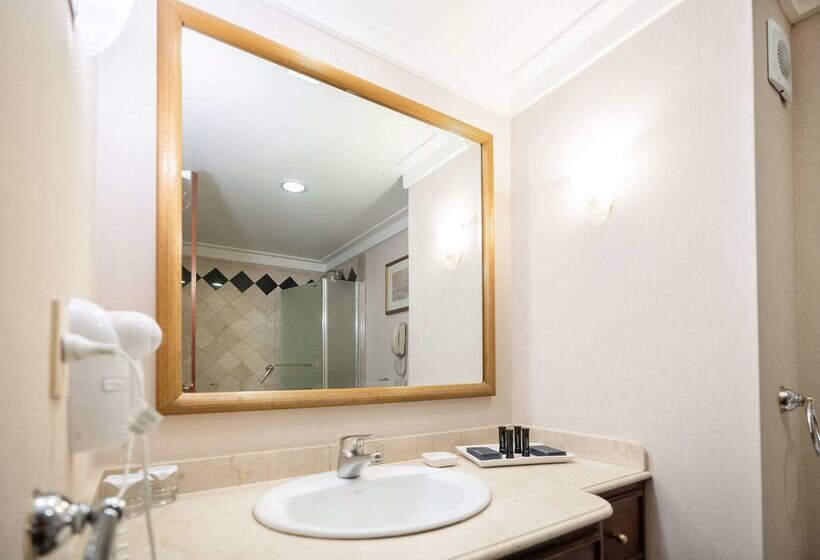 هتل Doubletree By Hilton Buenos Aires