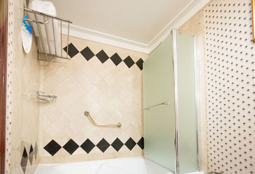 هتل Doubletree By Hilton Buenos Aires