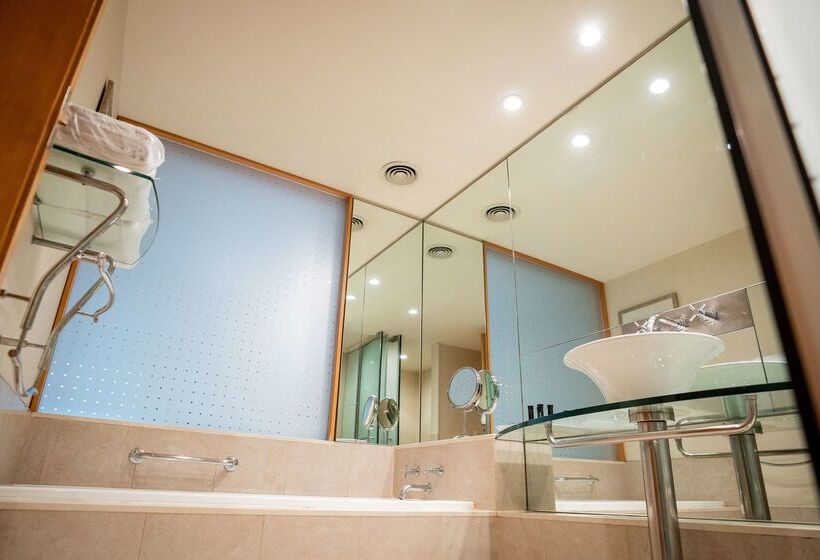 هتل Doubletree By Hilton Buenos Aires