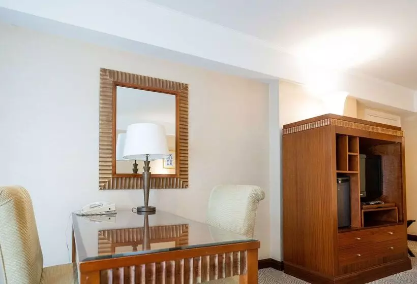 هتل Doubletree By Hilton Buenos Aires