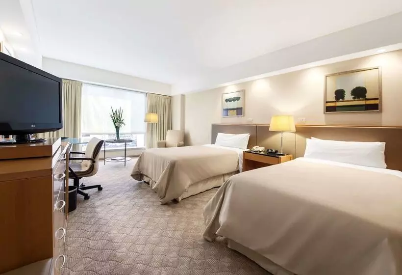 هتل Doubletree By Hilton Buenos Aires