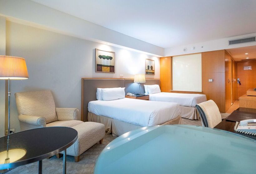 هتل Doubletree By Hilton Buenos Aires