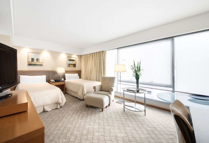 هتل Doubletree By Hilton Buenos Aires