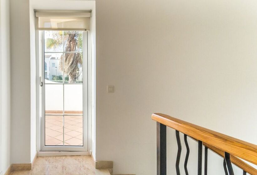 Отель Moon Dreams Marina Parc