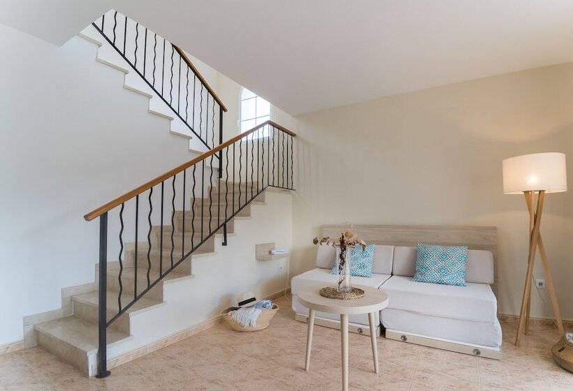 Отель Moon Dreams Marina Parc