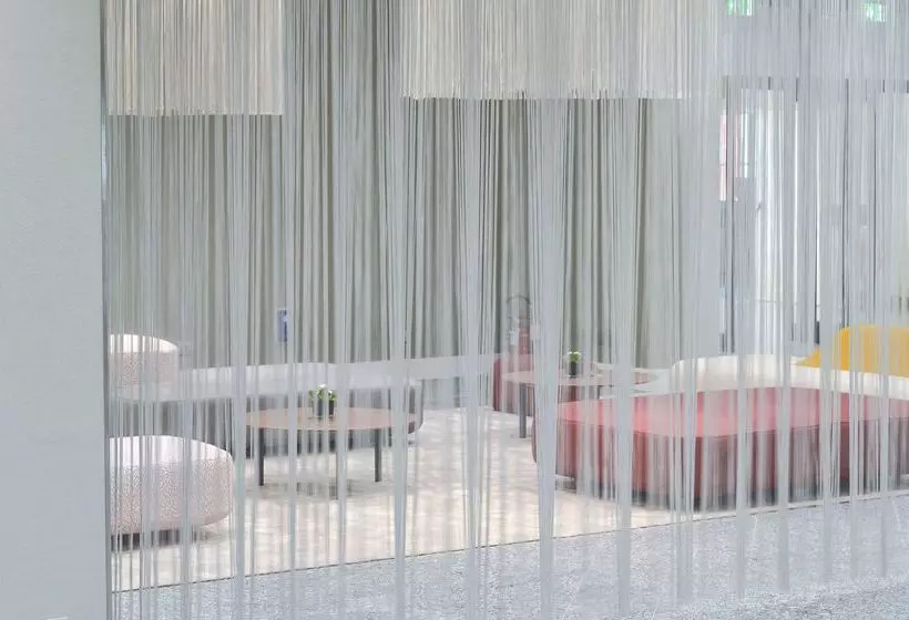 Отель NH Milano Congress Centre