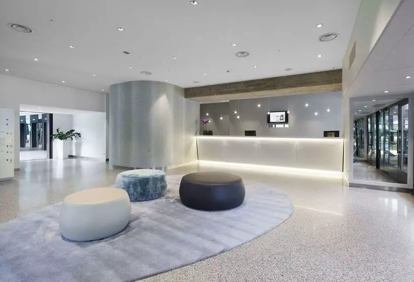 Отель NH Milano Congress Centre