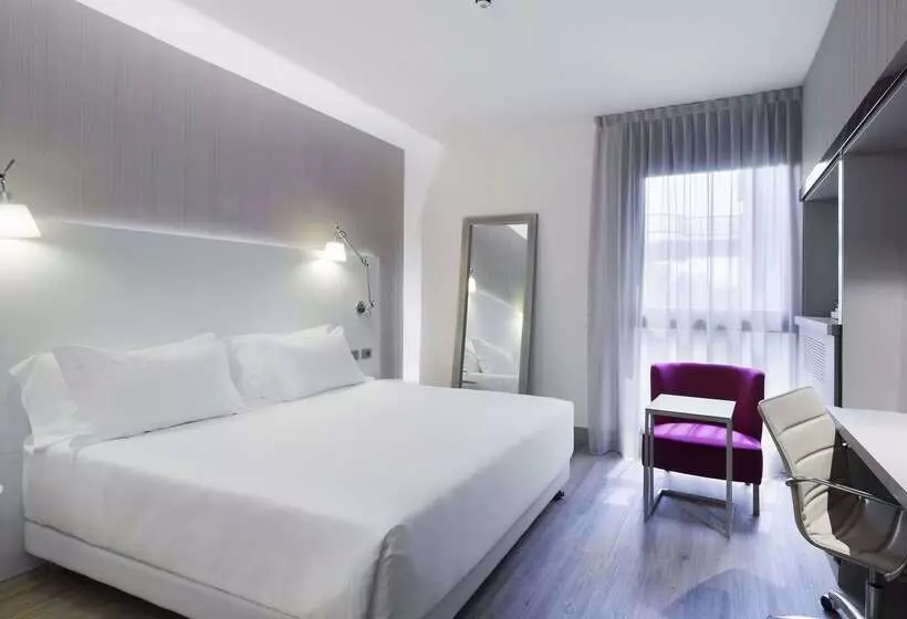 Отель NH Milano Congress Centre