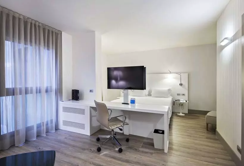 Отель NH Milano Congress Centre