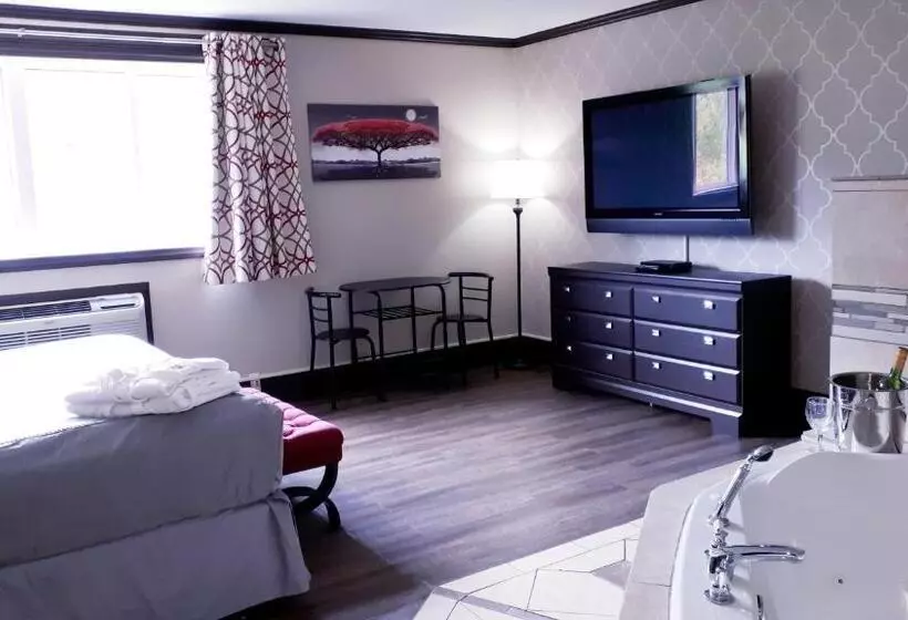 Causeway Bay Hotel Sparwood