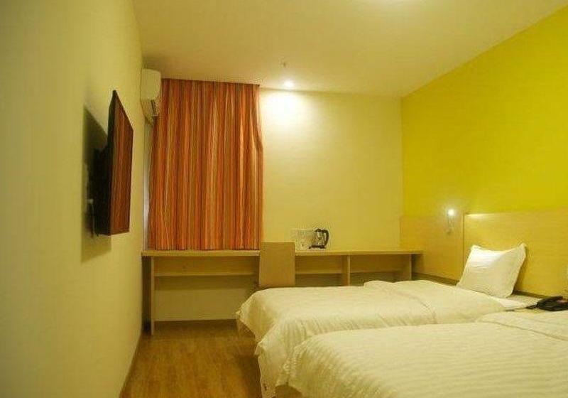 酒店 7 Days Inn Fuyong Airport Phoenix Mountain Branch