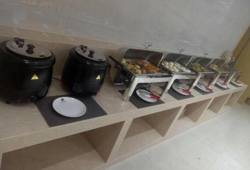 בית מלון כפרי Greentree Inn Heze Shan County Huxi South Road Express