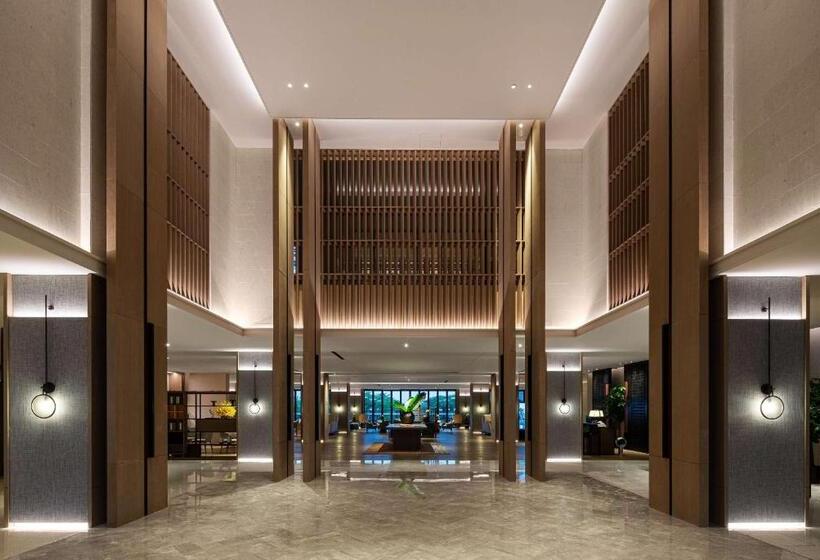 Hotel Wingate By Wyndham Hainan Chengmai