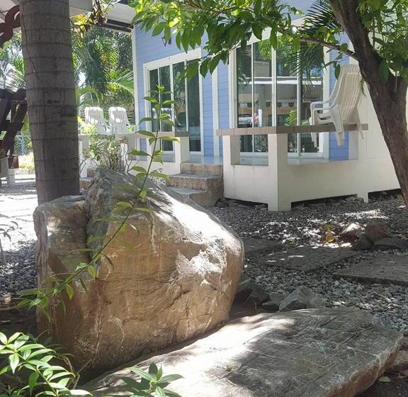 Hotel Charlie S Bungalows