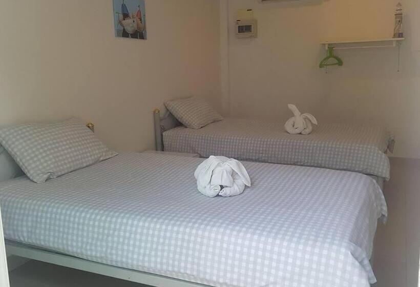 Hotel Charlie S Bungalows