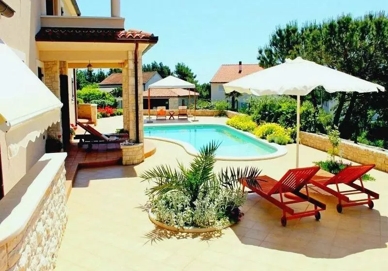 ホテル Villa Salu