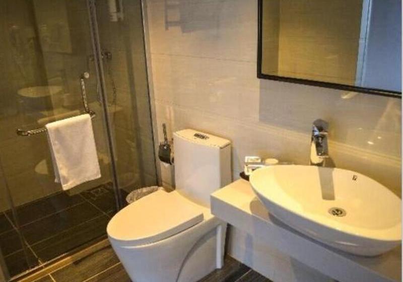 Iu Hotel Zhanjiang International Trade City Square Branch