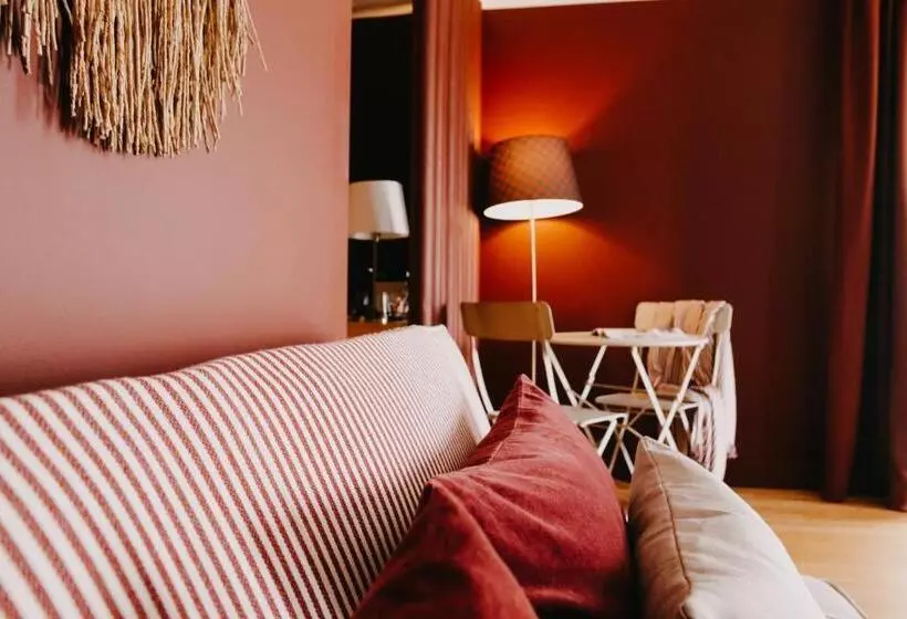 ペンション Cambeiros   Guest House