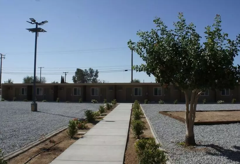 Apple Valley Hotel & Lodge