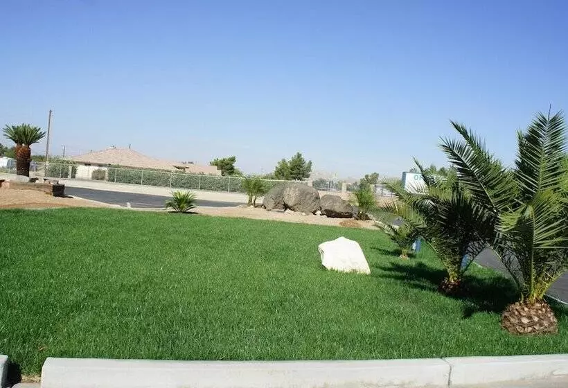 Apple Valley Hotel & Lodge