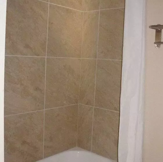 Apple Valley Hotel & Lodge