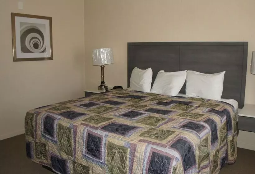 Apple Valley Hotel & Lodge