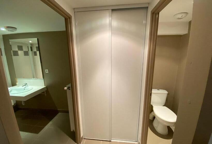 فندق Auberge De Thelis