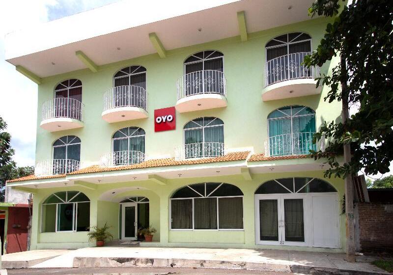 OYO Hotel Estacion,José Cardel,Parque Central Revolución