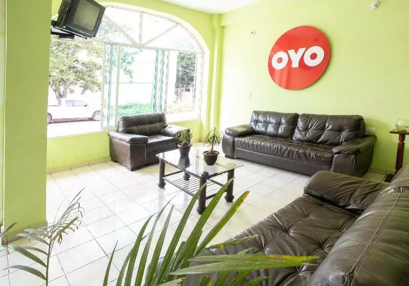 OYO Hotel Estacion,José Cardel,Parque Central Revolución