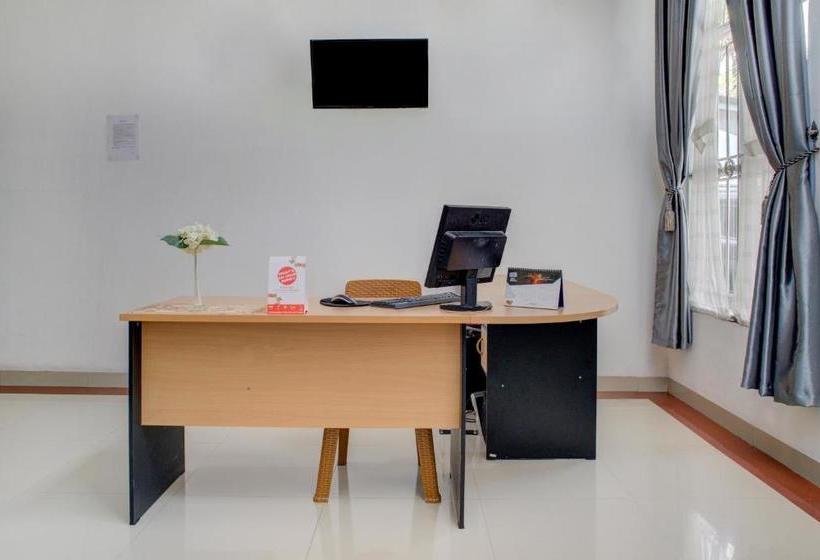 فندق Oyo 3690 Wisma Yani Syariah