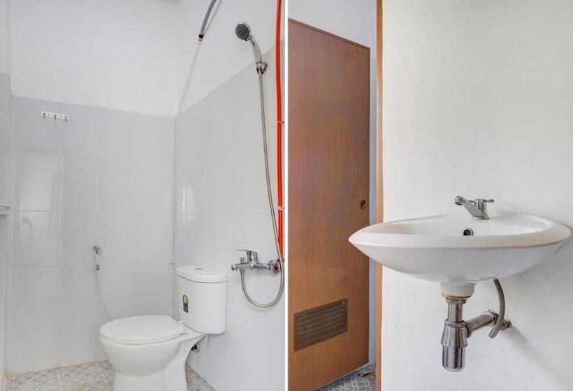 فندق Oyo 3690 Wisma Yani Syariah