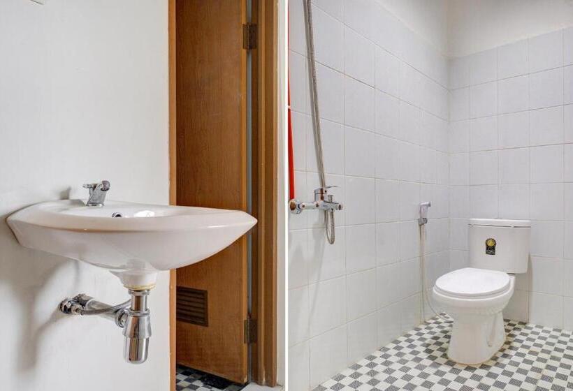 فندق Oyo 3690 Wisma Yani Syariah