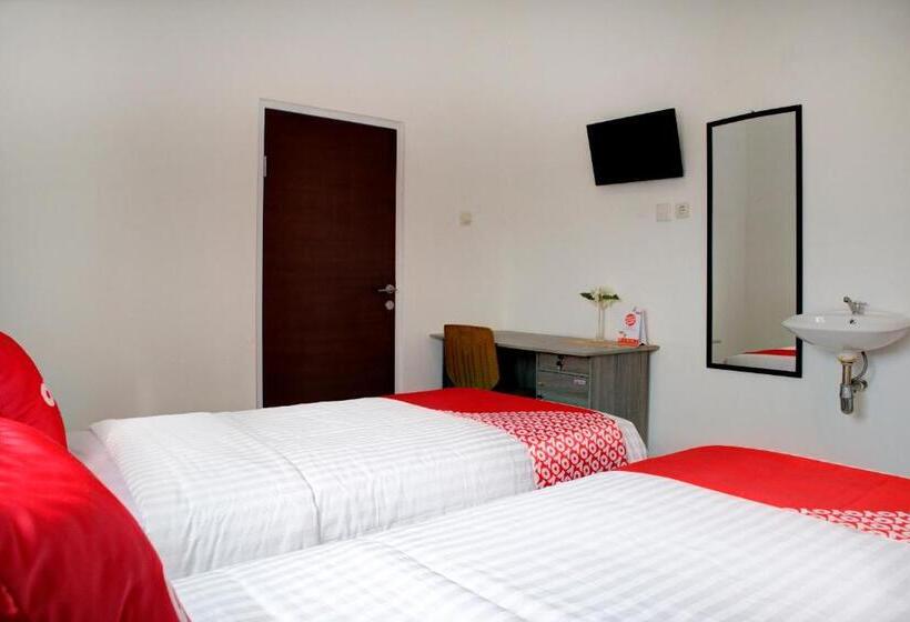 فندق Oyo 3690 Wisma Yani Syariah