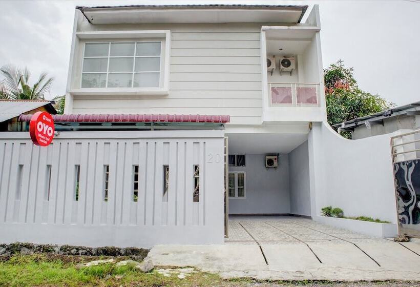 فندق Oyo 3690 Wisma Yani Syariah