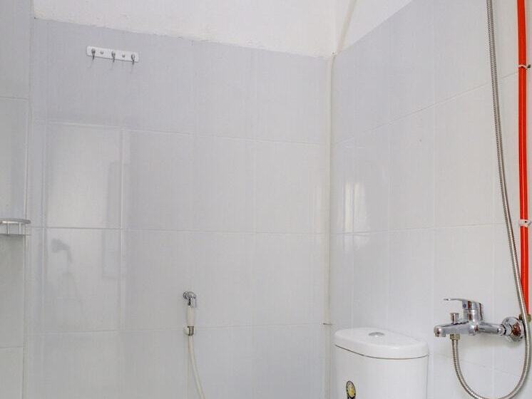 فندق Oyo 3690 Wisma Yani Syariah