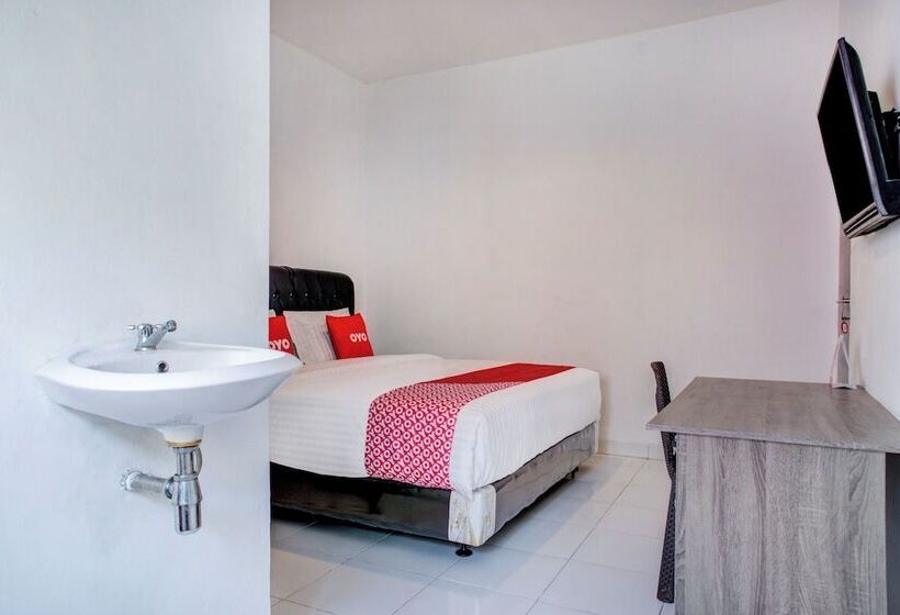 فندق Oyo 3690 Wisma Yani Syariah