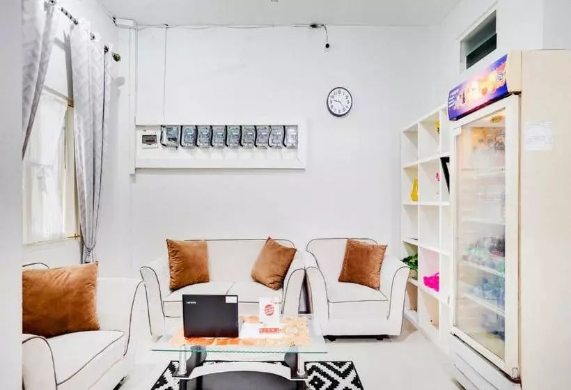 Hotelli Oyo 3705 Orchid Family Residence