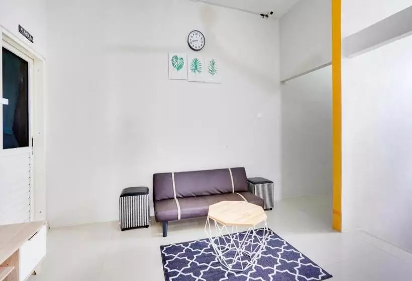 Hotelli Oyo 3705 Orchid Family Residence