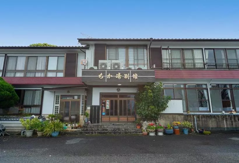 هتل Oyo Ryokan Chikazaki Bekkan Genkai