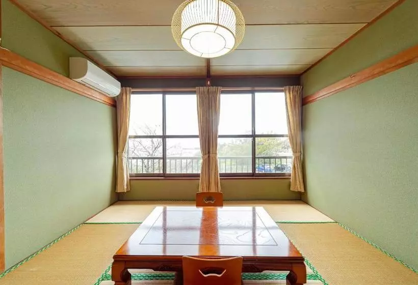 هتل Oyo Ryokan Chikazaki Bekkan Genkai