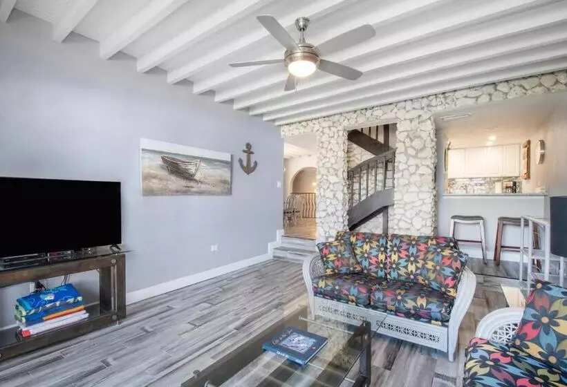 Beach Living At Sunrise To Sunset Villa