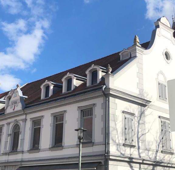 تختخواب و صبحانه Kedves Vendégház