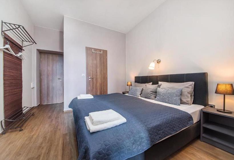 تختخواب و صبحانه Kedves Vendégház