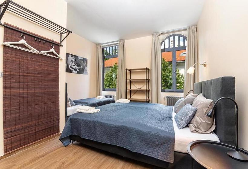 تختخواب و صبحانه Kedves Vendégház