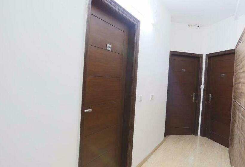 هتل Oyo 65630 New Raj Kamal