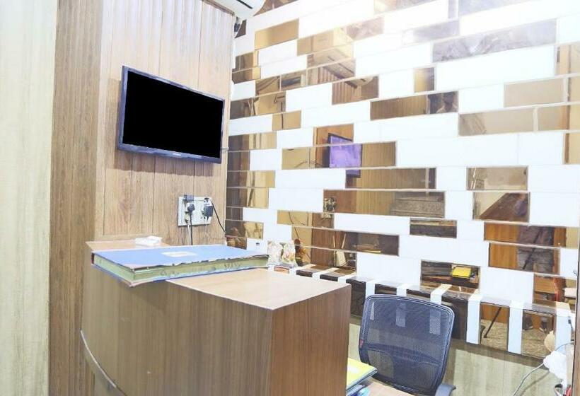 هتل Oyo 65630 New Raj Kamal