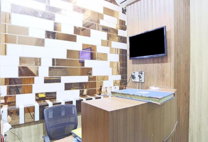 هتل Oyo 65630 New Raj Kamal