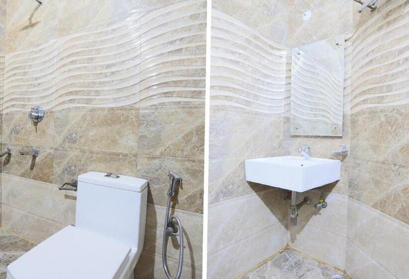 هتل Oyo 65630 New Raj Kamal