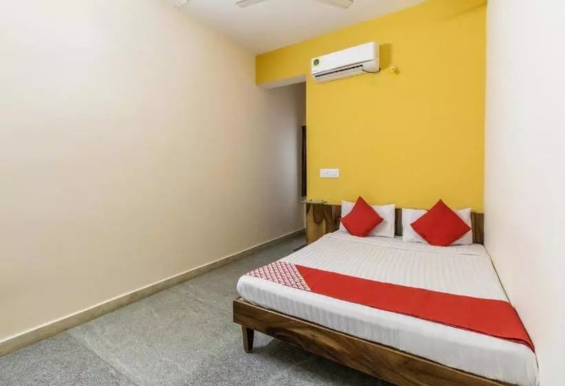 Hotelli O Supriya Lodge