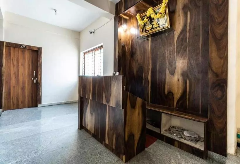 Hotelli O Supriya Lodge